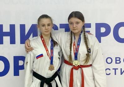 Алина Кадырова и Ирина Варакина